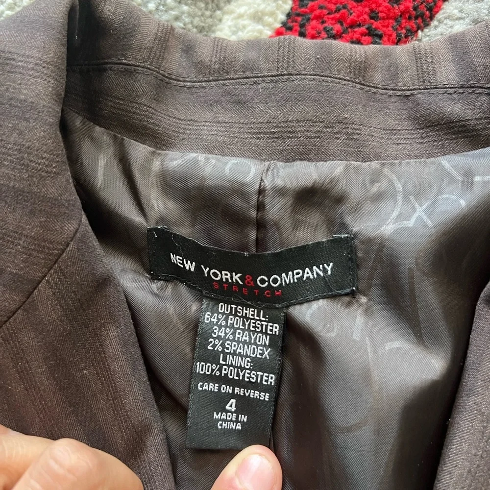 Assorted Career Core Blazer, Skirt And Cropped Pants Bundle - Picture 3 of 12